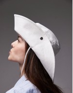 drawstring safari style sunset bucket hat in white