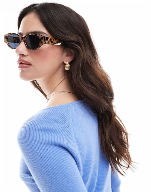 oval sunglasses in milky tort