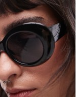 Peony oversized round sunglasses in black