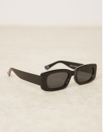 mid square sunglasses in black